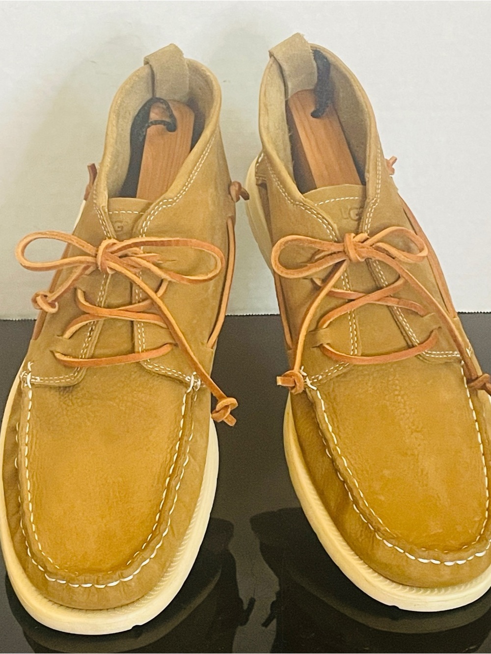 UGG Beach Moc Chukka Full Grain Washable Leather Carmel Color Size 11.5